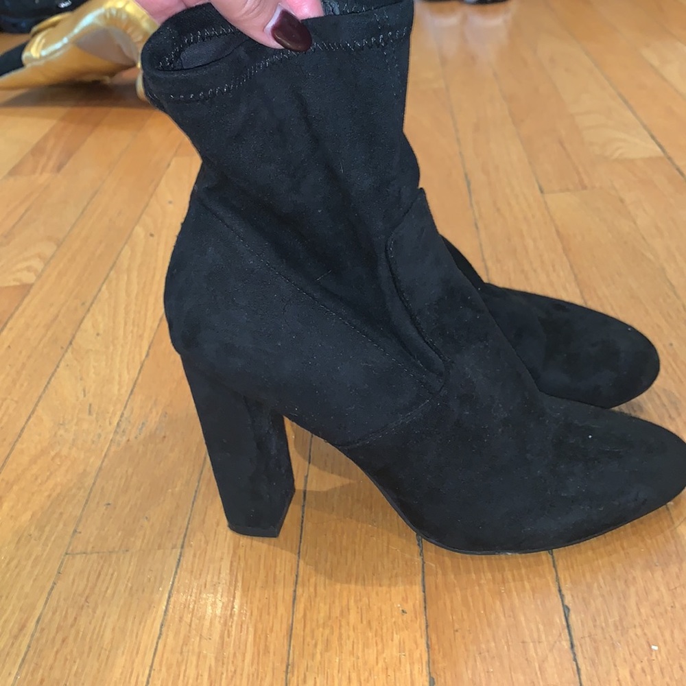 Steve Madden black booties